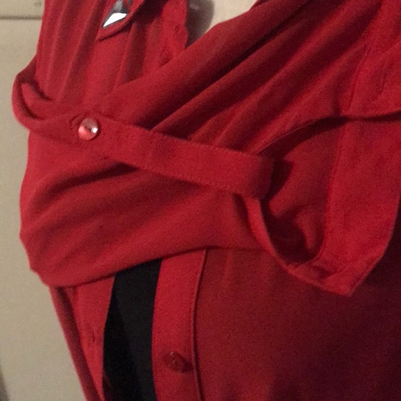 Classy top! - Picture 3 of 4